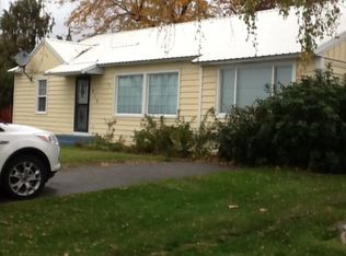 515 Grape Ave E, Omak, WA 98841