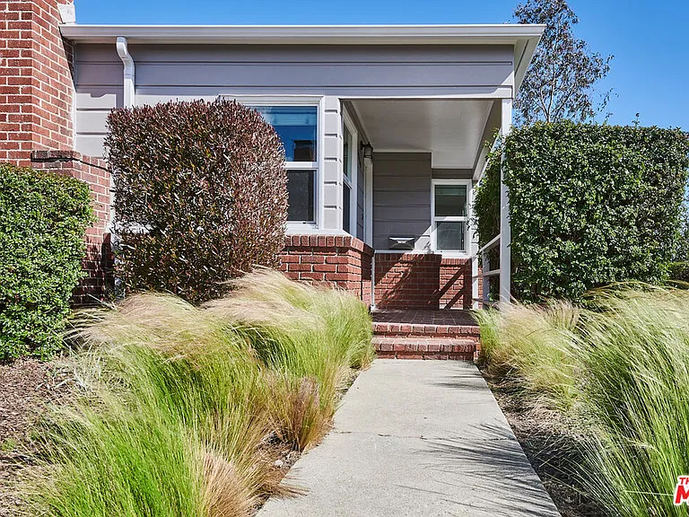 4158 Baldwin Ave — Photo 2