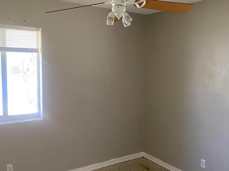 917 S Ridge St — Photo 17
