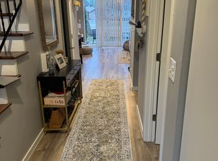 1144 Regency Ct, Schaumburg, IL 60193