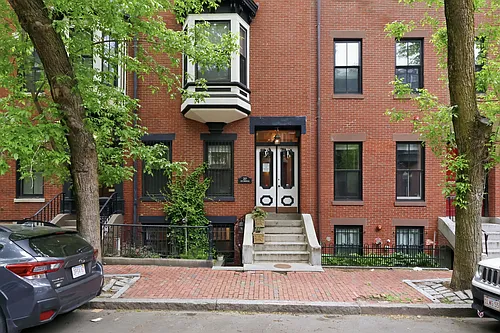 207 W Springfield St #4 Photo 1