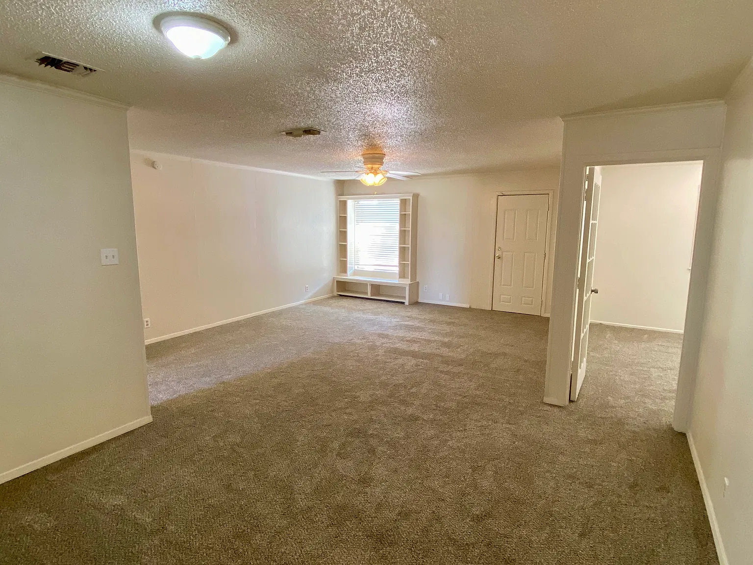 3 bed, 1357 sqft, $1,400 — Photo 4