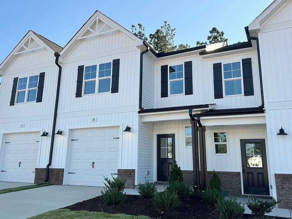 21 Calluna Dr