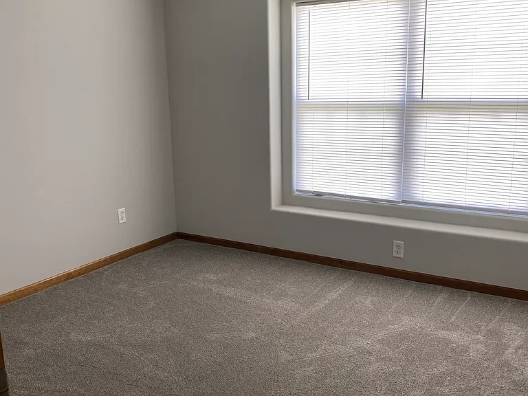 1432 Tamarisk Ct — Photo 4