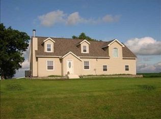 8127 Holmes Rd, Hudson, IA 50643