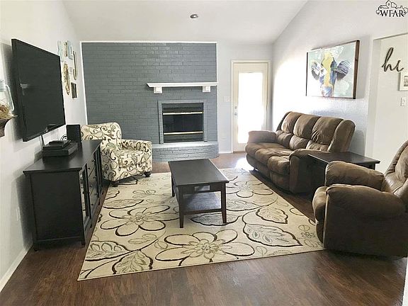 2nd image of 5210 Brookwood Dr