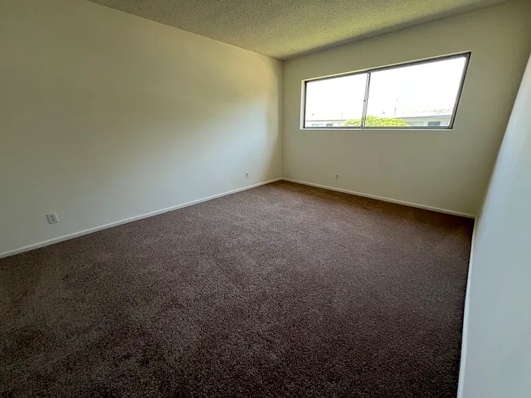 10937 Bloomfield St #4 — Photo 9