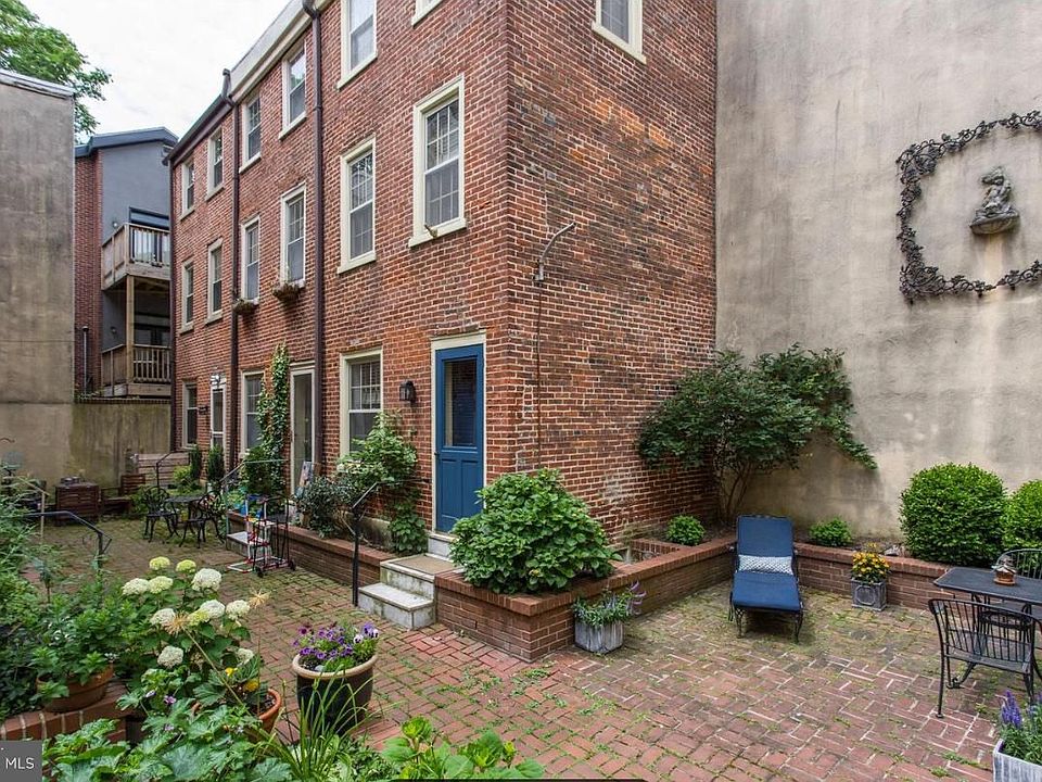 1st image of 228 Catharine St #30-1