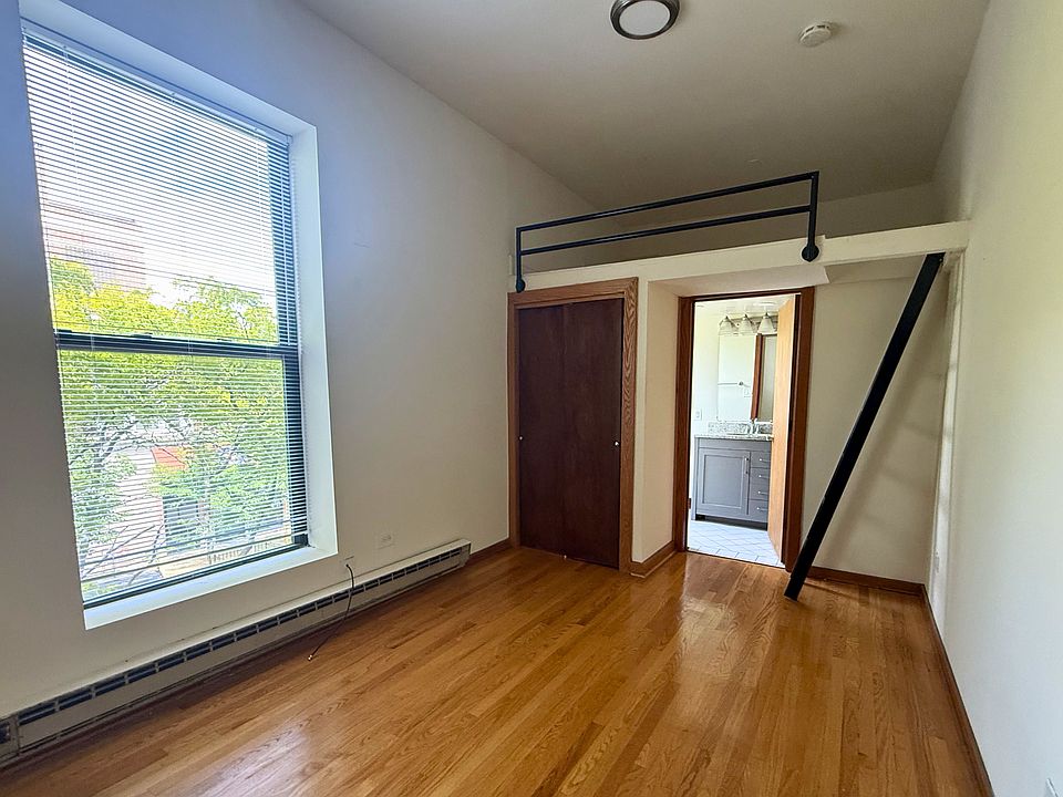 1st image of 611 W Briar Pl APT 102