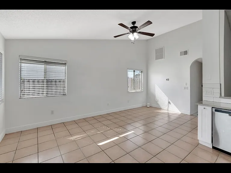 5598 Pebble Brook Ln — Photo 12
