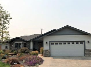 960 SW Harvest Dr, Grants Pass, OR