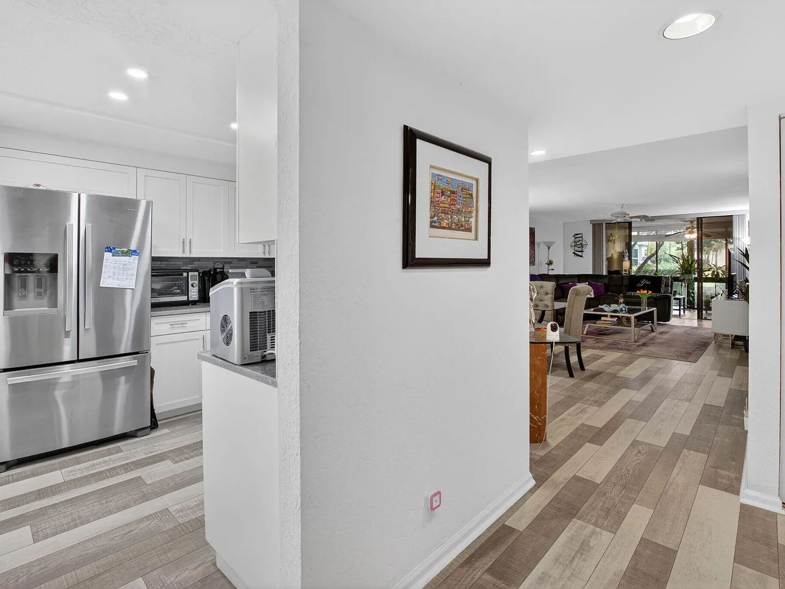 2 bed, 2.0 bath, 1311 sqft, $9,000 — Photo 4