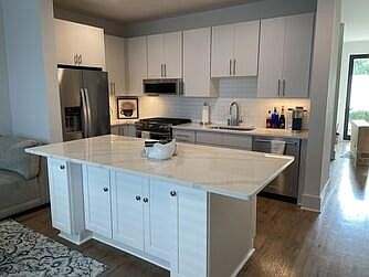 2nd image of 1812 Wedgewood Ave #1812