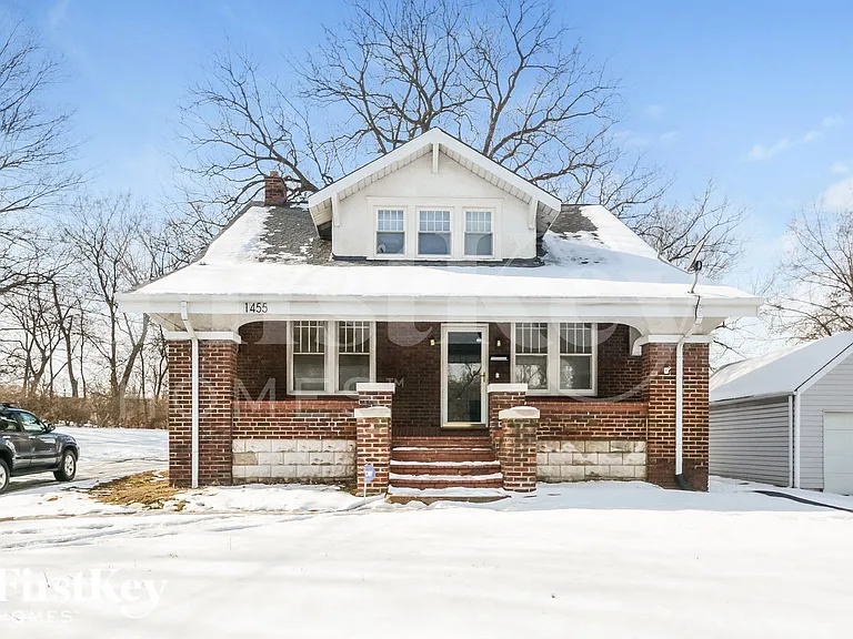 1455 S New Florissant Rd — Photo 1