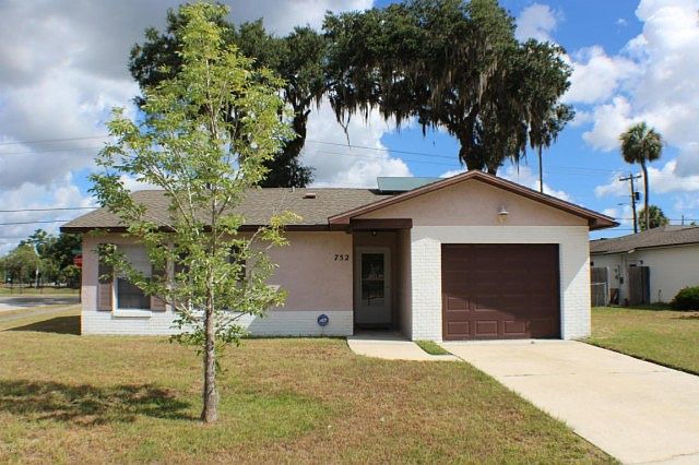 1st image of 752 Lora Ct