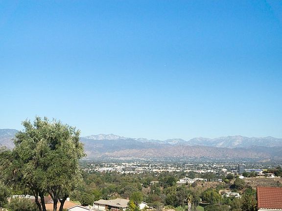 2nd image of 1413 S Montezuma Way