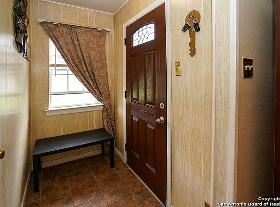 5th image of 151 Cyril Dr