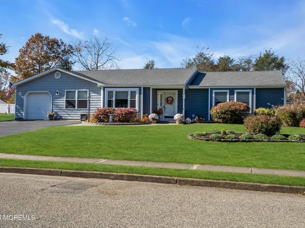 8 Eagle Drive, Bayville, NJ 08721