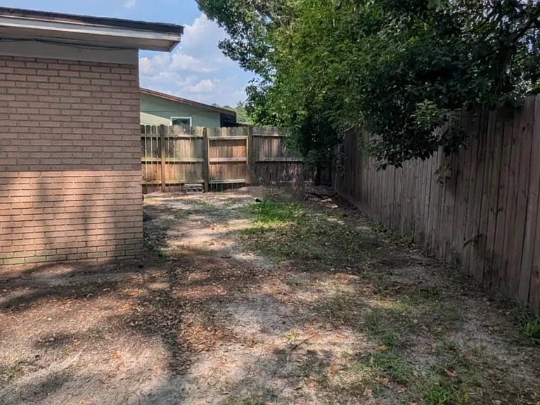 8077 Parental Cir #8077 — Photo 33
