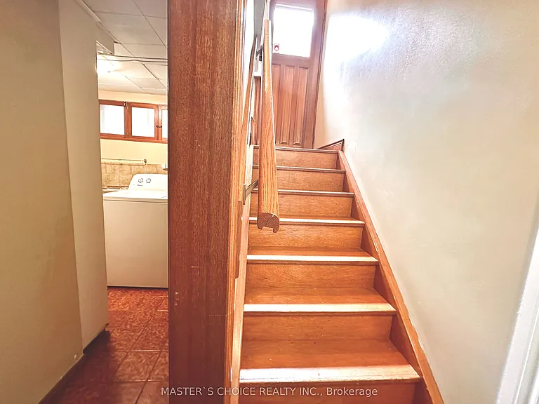 116 Lonborough Ave #UPPER — Photo 16