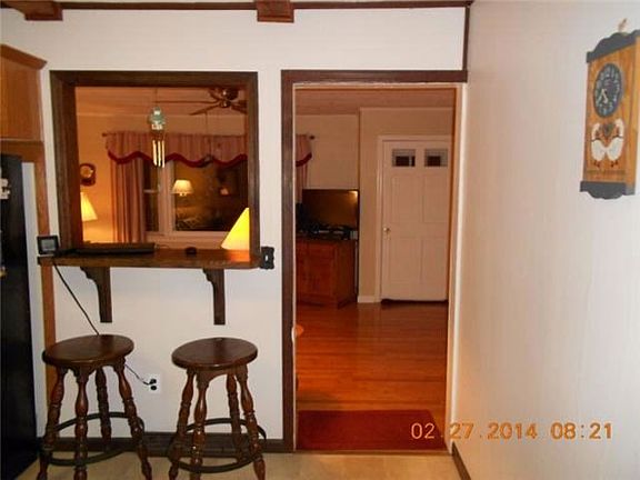 4th image of 49 Vincent Dr
