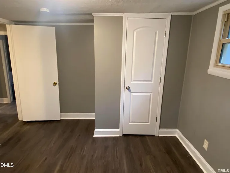171 W Holly Springs Rd — Photo 9