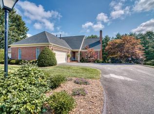 490 N Court St #20, Abingdon, VA 24210