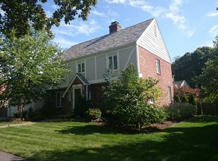 11 Arlington Rd, Brookline, MA 02467