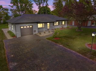 660 Konen Ave, Aurora, IL 60505