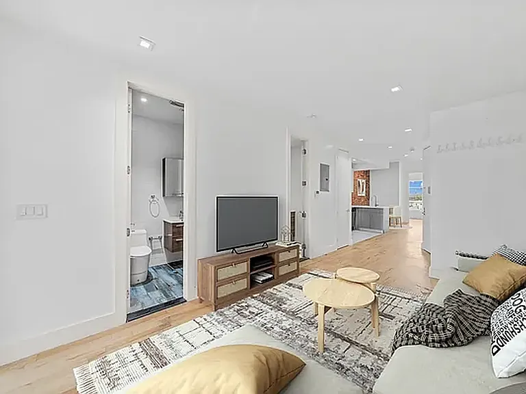217 Thomas S Boyland St #4R — Photo 3