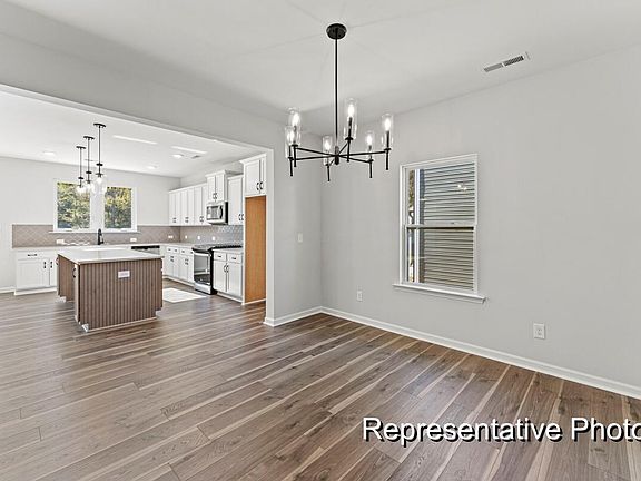 5th image of 512 Castle Farm Rd #43P
