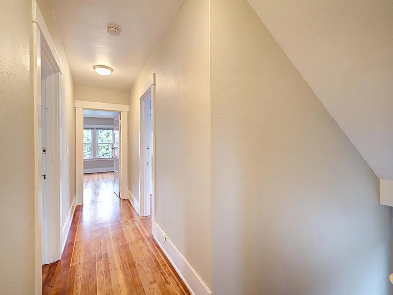 5007 8th Ave NE — Photo 7