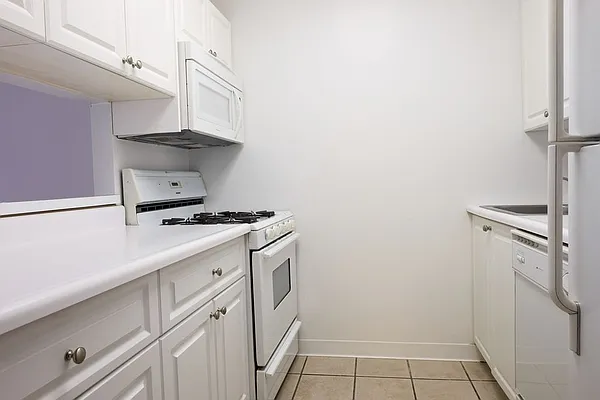 Rented by B & L Management | media 17
