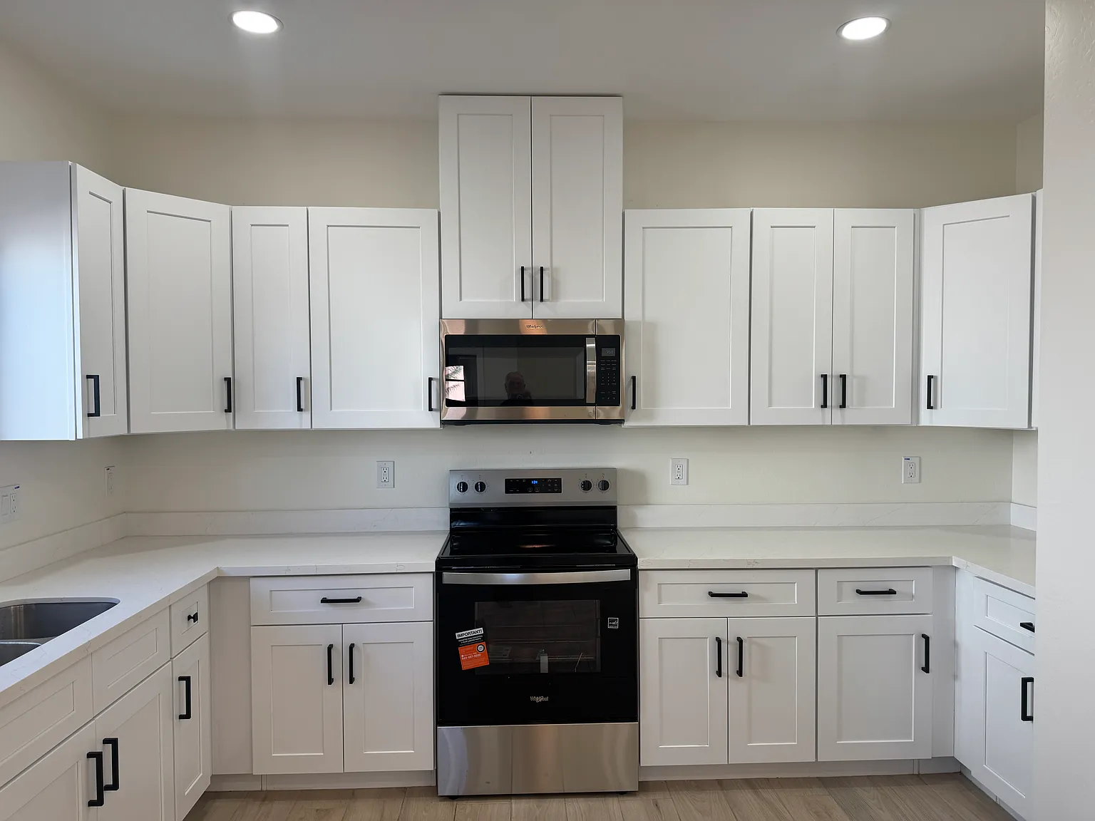 3 bed, 1100 sqft, $2,250 — Photo 3