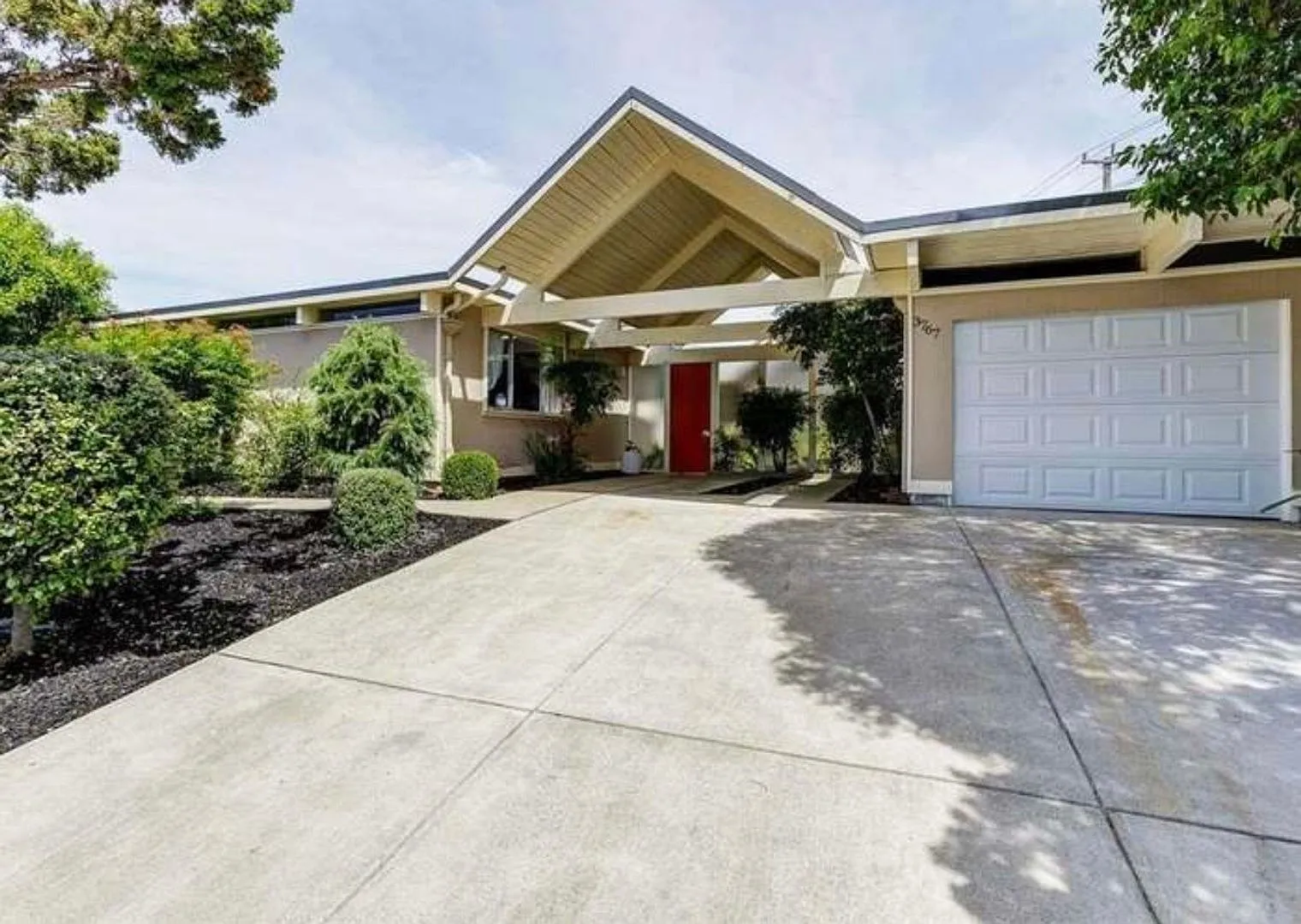 Exquisite Eichler Home with Pool, Spacious Backyard & Modern Comfort! — Photo 1