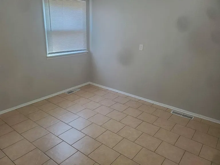 756 Clinton St — Photo 4