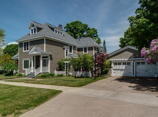 908 E Lake St, Petoskey, MI 49770