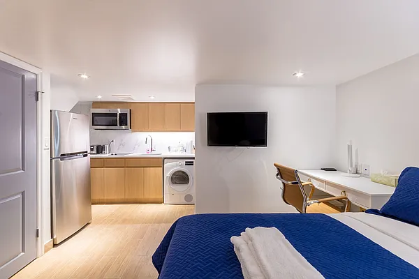 Rented by Townhouse Apartments | media 9