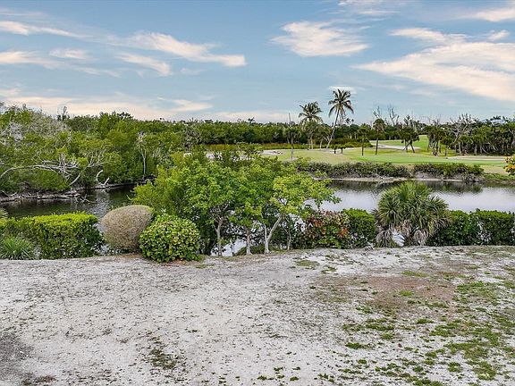 3rd image of 1331 Par View Dr