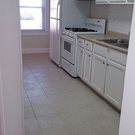 4th image of 9458 Hickory St #A