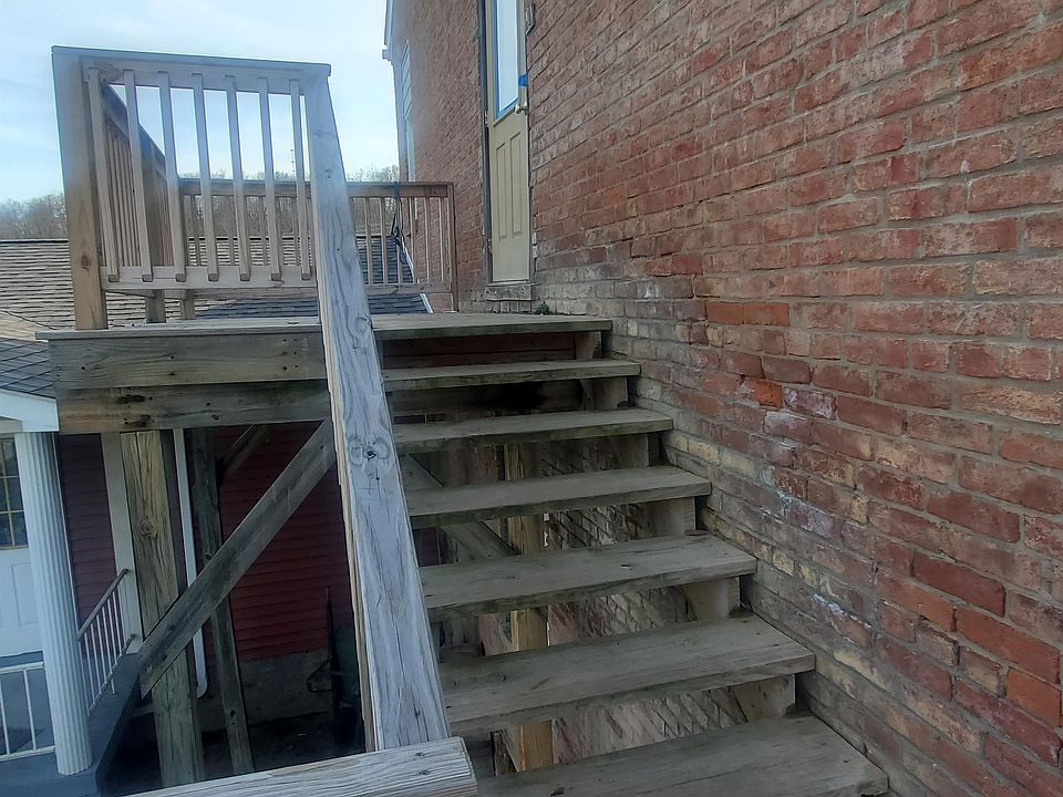 1st image of 1758 Jefferson Ave #D