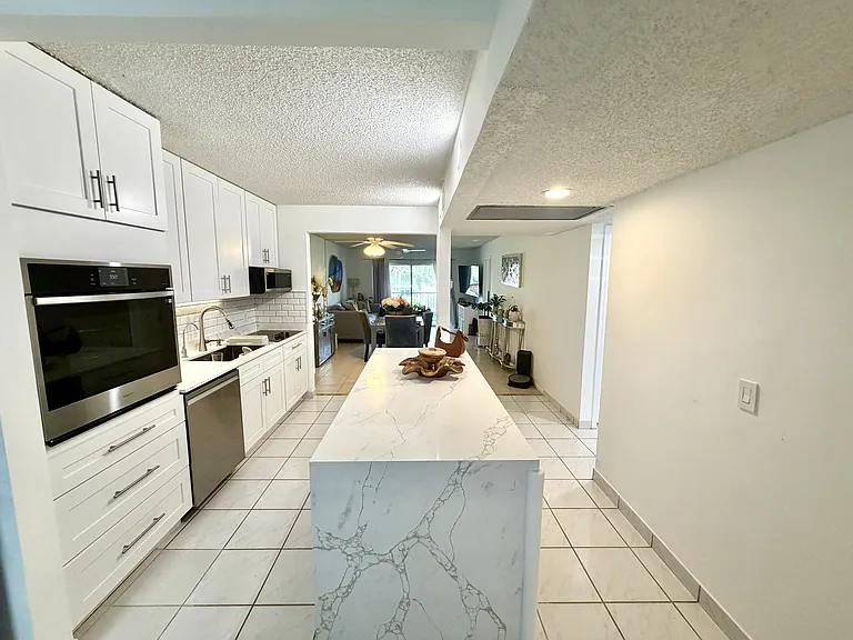 650 SW 124th Ter #202 — Photo 21