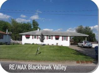 13619 139th St W, Taylor Ridge, IL 61284