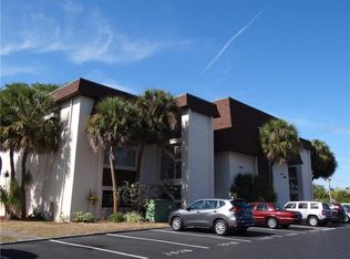 6370 1st St N APT 301, Saint Petersburg, FL 33702