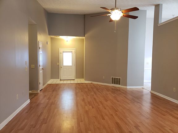 3rd image of 2789 Sterling Dr