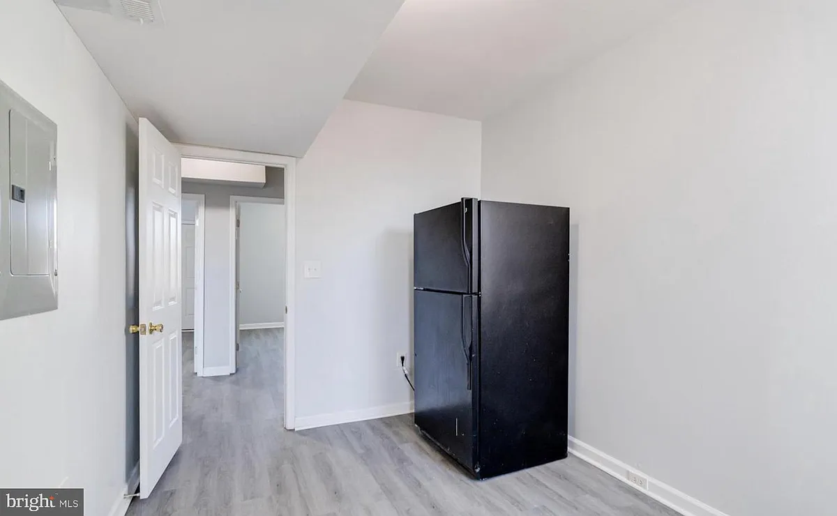 Building Photo - 3007 Oakley Ave #2