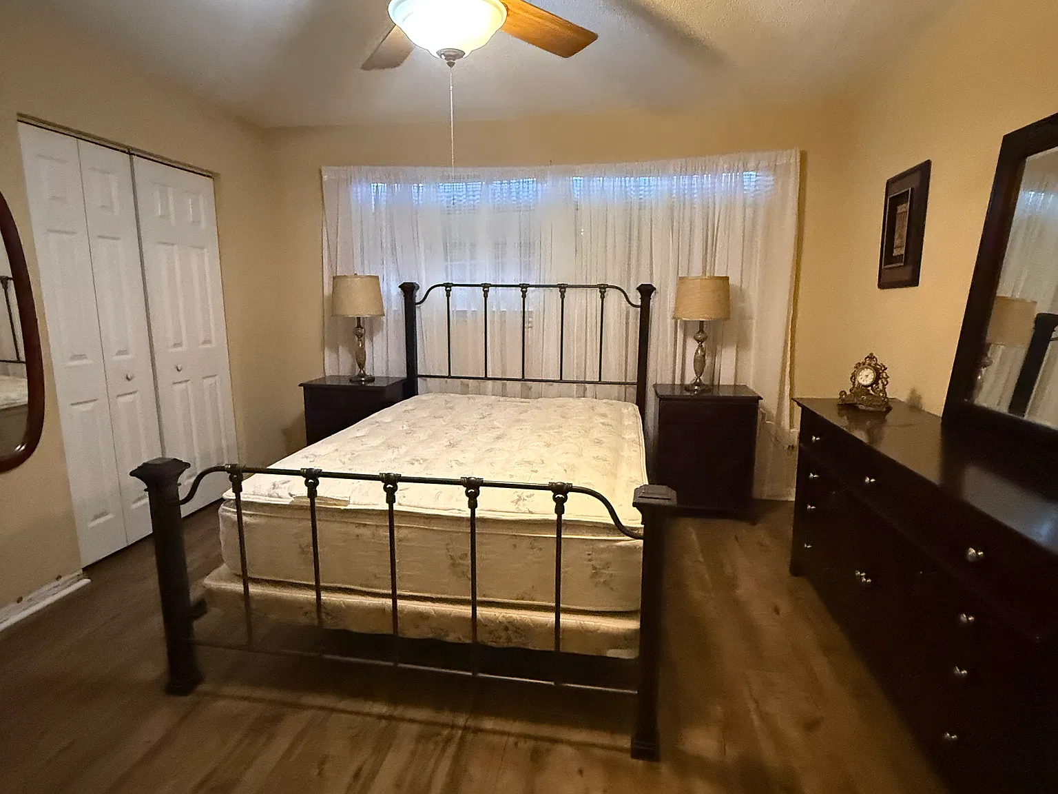 2 bed, 1.5 bath, $2,400 — Photo 3