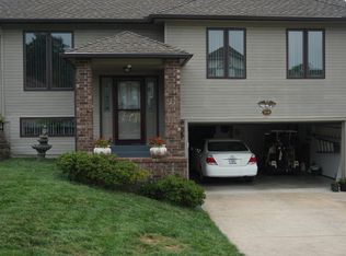 161 Eagle Pointe Dr, Branson, MO 65616