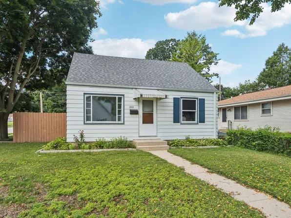 1035 South 111th PLACE, West Allis, WI 53214