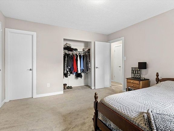 3rd image of 1112 Long Meadows Dr